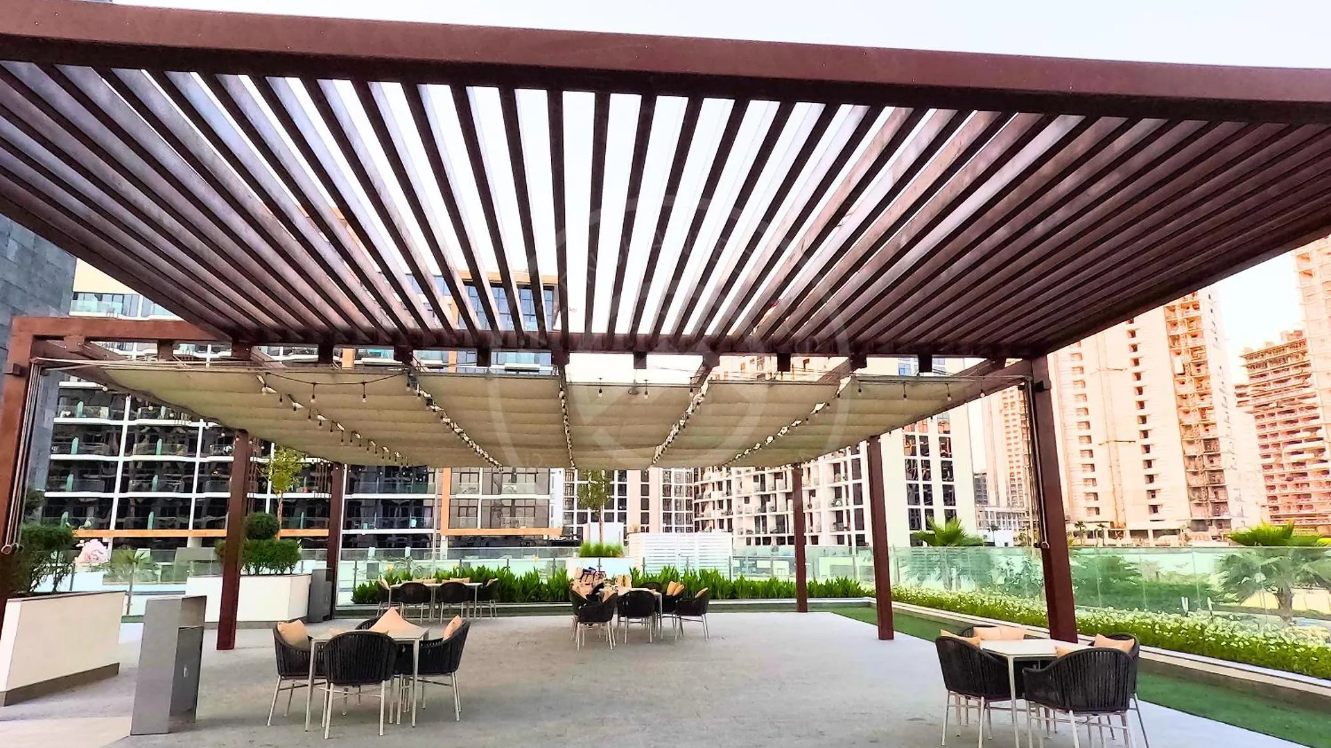 Luxury Stay In Meydan, Furnished Studio With Wifi, Terrace, Gym, Pool & Free Parking Dubai